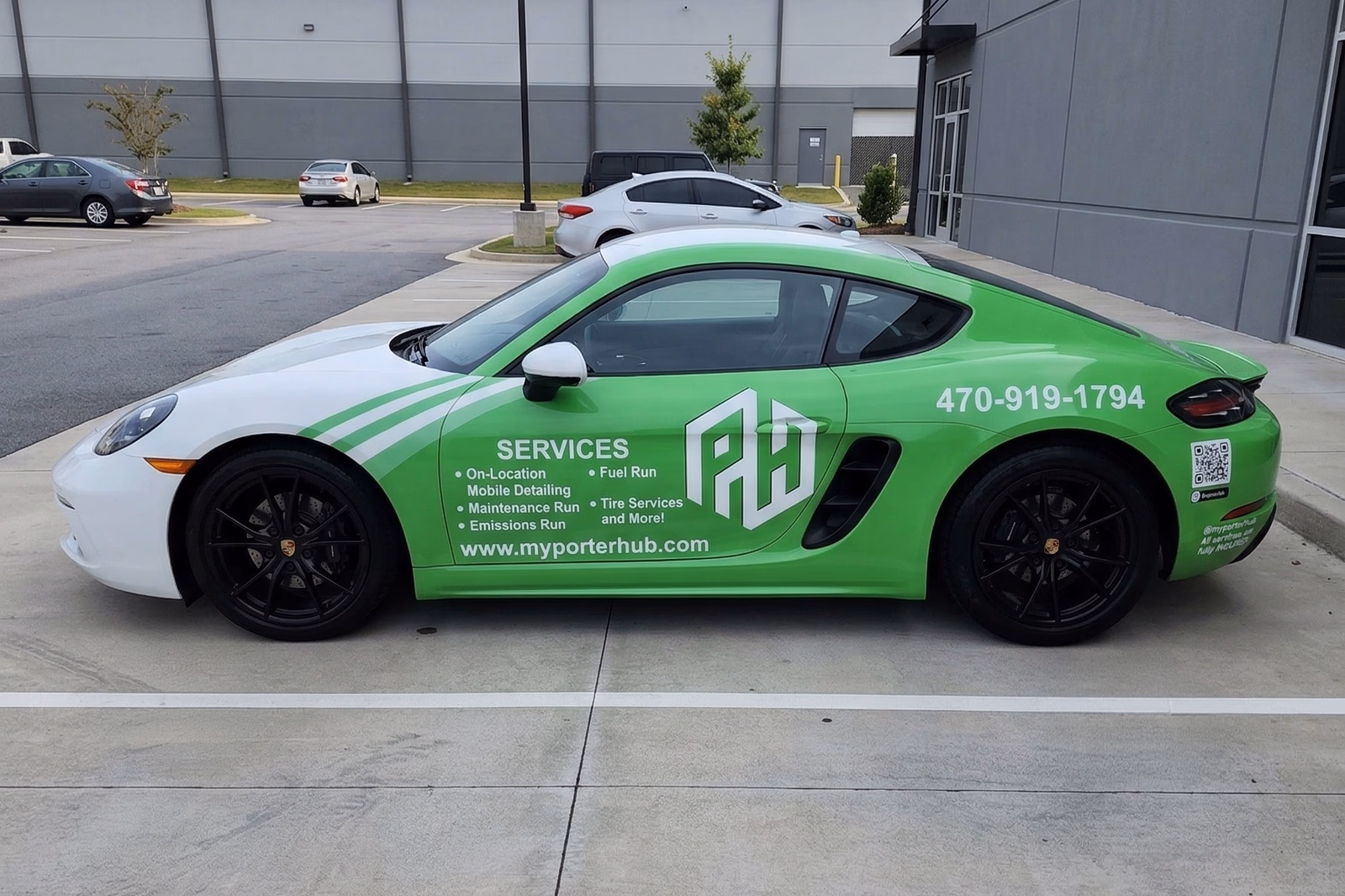 Porter Hub vehicle wrap