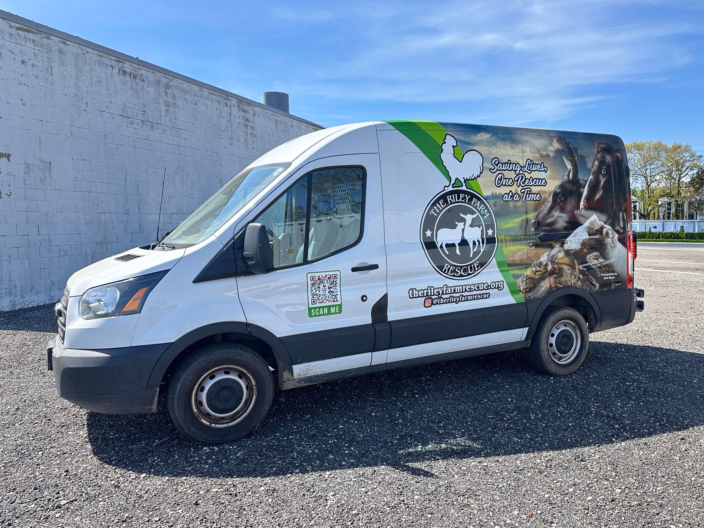 The Riley Farm Rescue vehicle wrap in Canterbury, CT