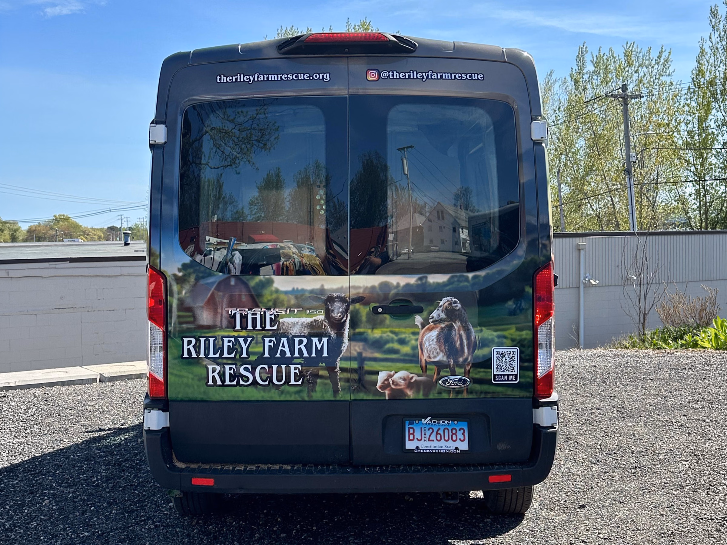 The Riley Farm Rescue vehicle wrap in Canterbury, CT